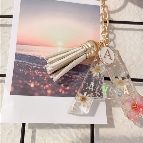 Customize Keychain Letter - Picture 3 of 3